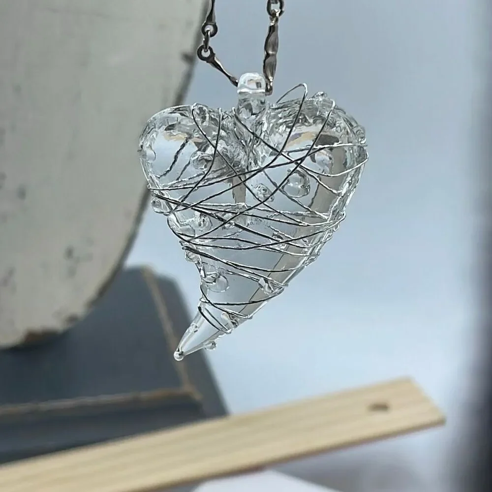 Stylized wire wrapped heart glass pendant vintage chain with spring clasp.